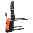 04700548 - Elektro Stapler, Tragkraft 1,5to, Hubhöhe 2500mm